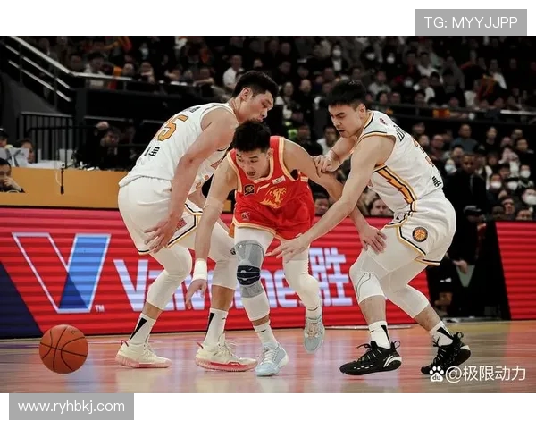 2017年CBA季后赛上海队对决广东队精彩回顾与赛场瞬间分析